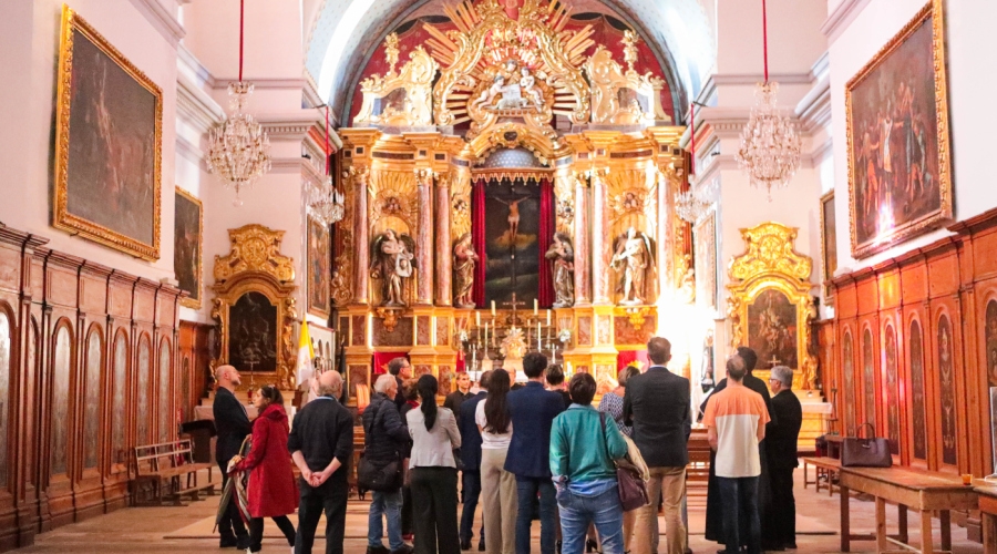 Présentation des tableaux restaurés et accrochés en l'Église Saint Jacques