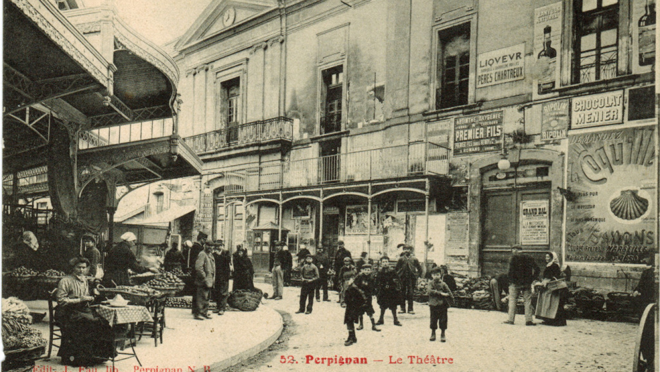 Le théâtre. (Collection club cartophile catalan)