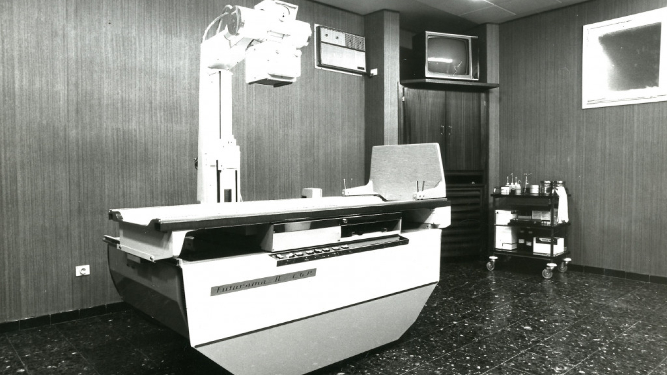 Salle et matériel d’examen, années 1970, coll. CHG