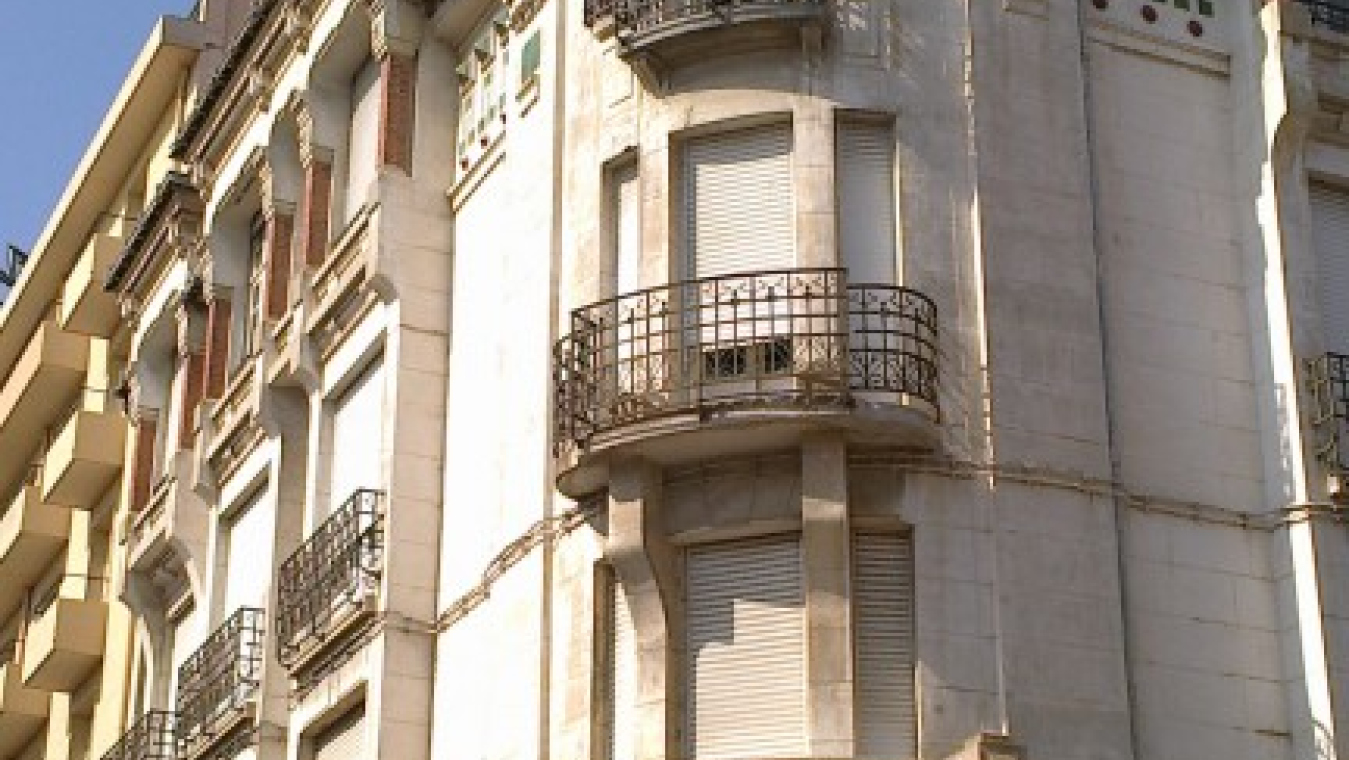 Immeuble de Claudius Trénet, 1924, 11 rue Jeanne d'Arc, à l'angle de la rue Bartissol.