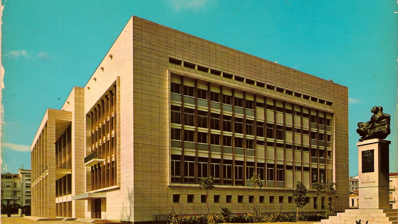 Palais de la Culture et de la Jeunesse, de Jean Bordes et Joseph Benezet, 1965-1970, place Armand Lanoux.