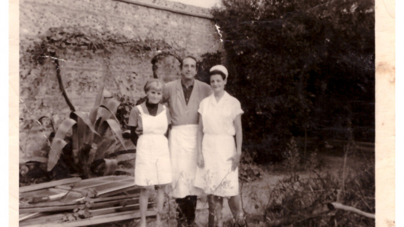 Groupe d’infirmières et d’infirmiers de la Miséricorde, coll. Privée