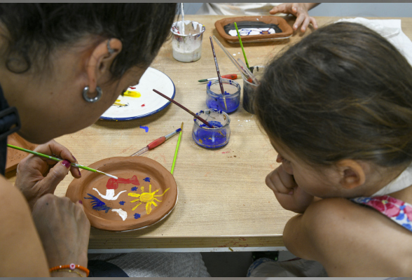 Photo N°1 : ATELIER PARENTS-ENFANTS : LE PETIT CÉRAMISTE