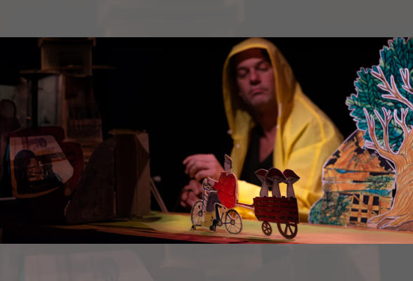 Photo N°1 : THÉÂTRE D'OBJETS ET DE PAPIER - LA FABRIQUE