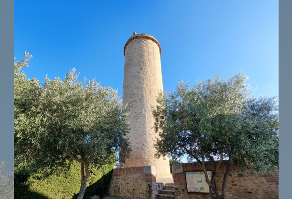 Photo N°1 : VISITE : LE HAMEAU MÉDIÉVAL DE CHÂTEAU-ROUSSILLON