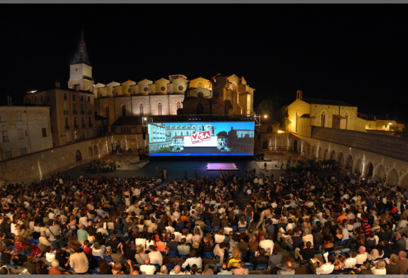 Photo N°1 : VISA POUR L'IMAGE - PROJECTIONS