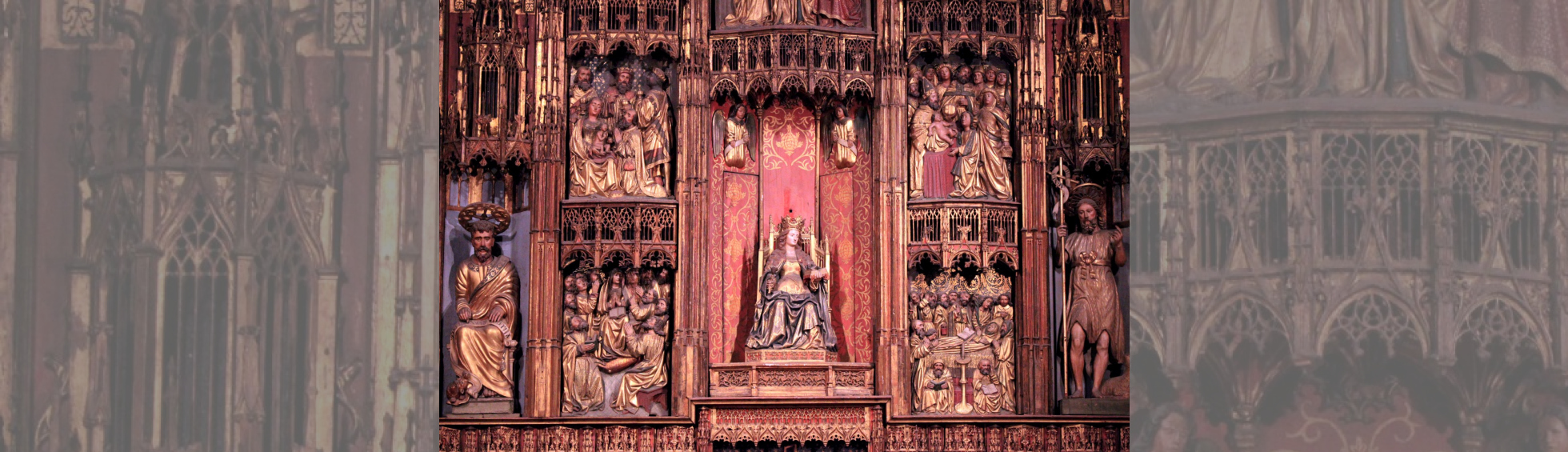 Retable en bois polychrome doré:saint Luc,la vierge,l'adoration des rois mages avec de superbes drapés