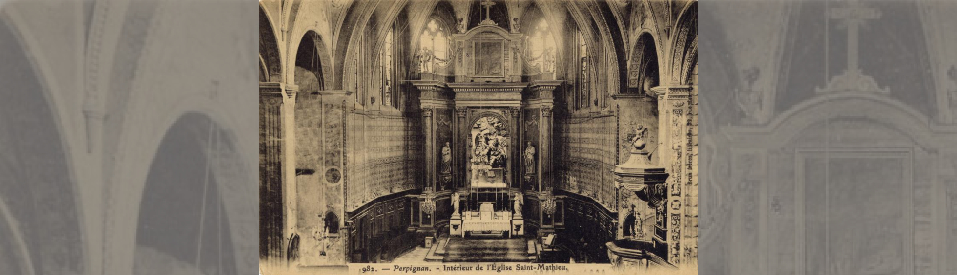 Vue interieure du chevet de l'église:autel , retable, 