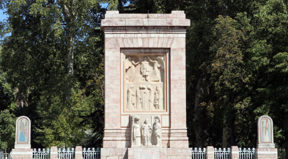 Les monuments aux morts de Gustave Violet de Perpignan et Barcelone